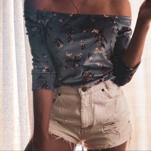 NWT Suede floral top 🍃